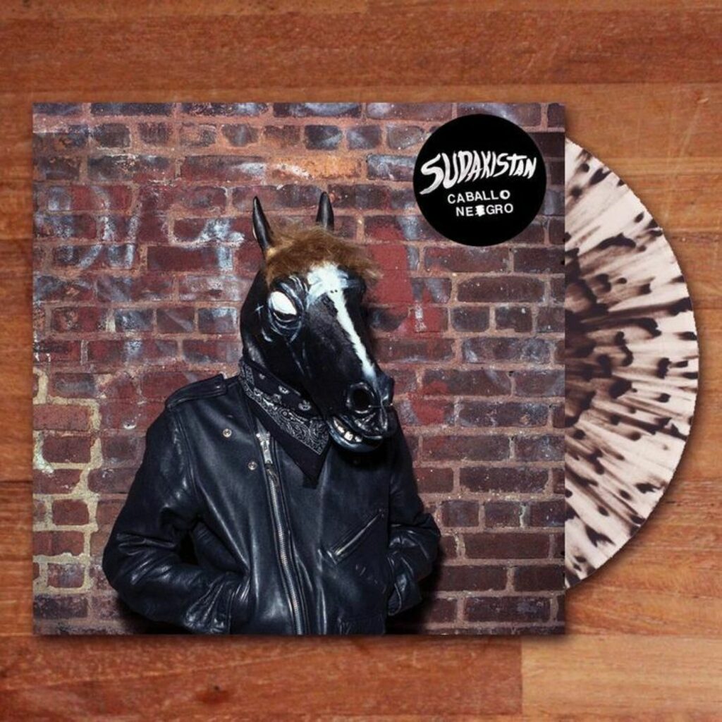 Sudakistan – Caballo Negro