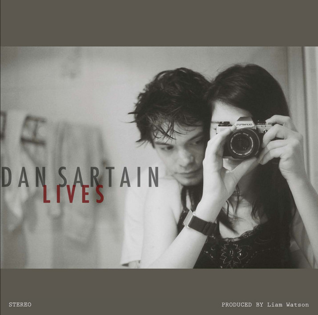 Dan Sartain – Dan Sartain Lives