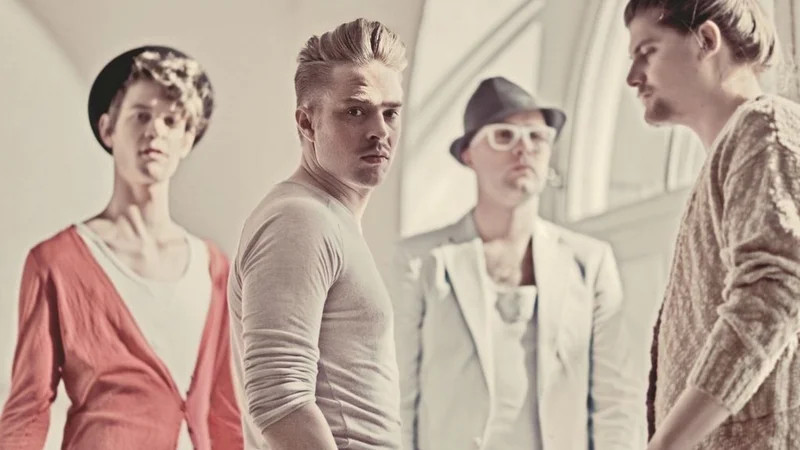 Fibes! Oh Fibes + Kim Wilde = Sant