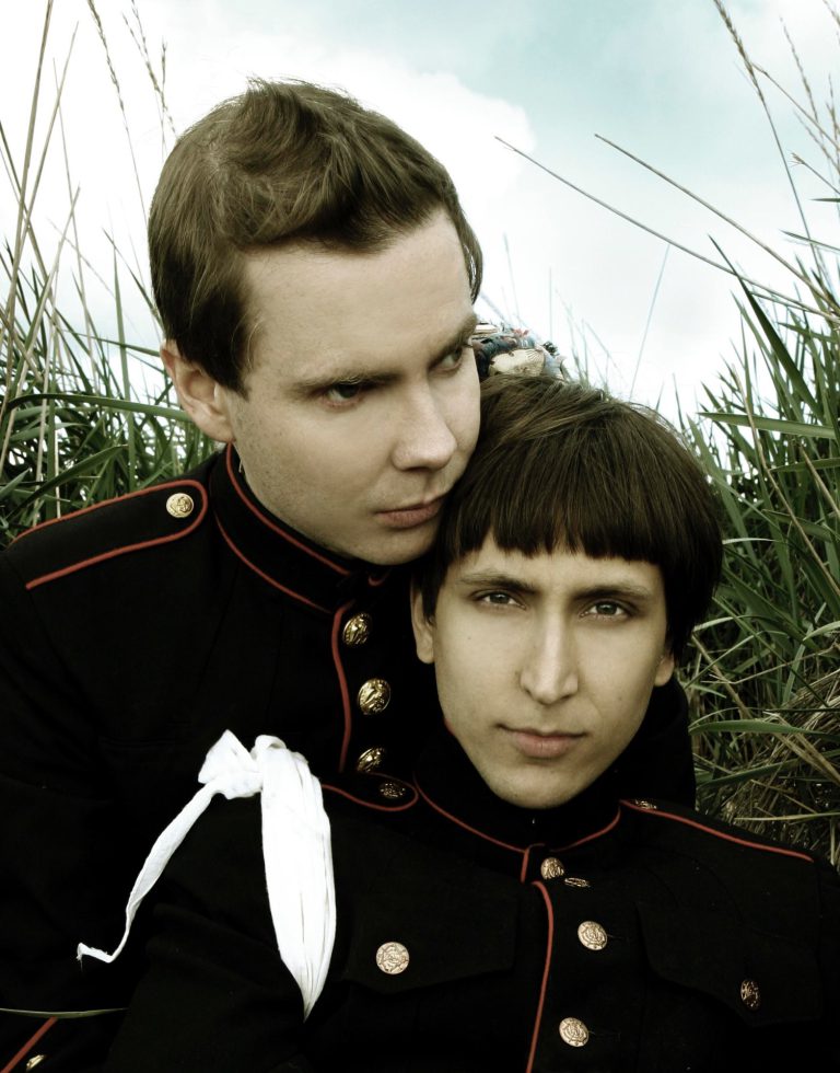 Jónsi & Alex grälar om skapande (istället för om hushållssysslor)