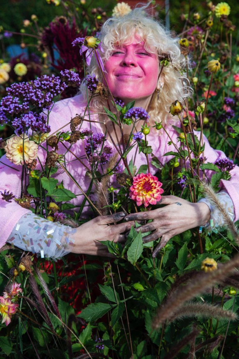 Julkalendern 8 december – Sibille Attar