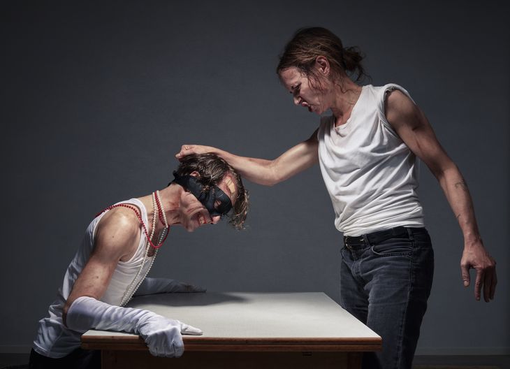 Nina Persson på svenska