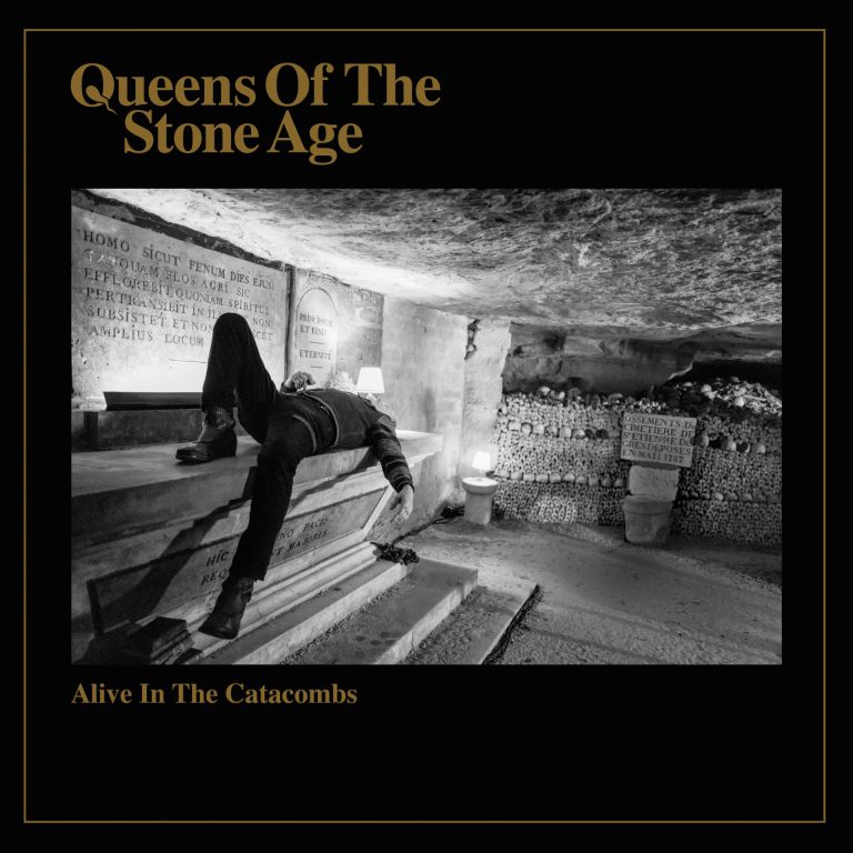 Queens of the Stone Age – Alive in the Catacombs