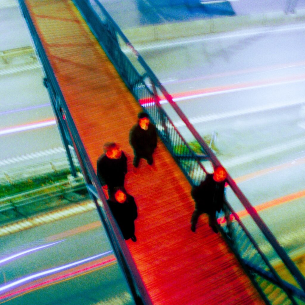 Sunhill – Walk with Strangers