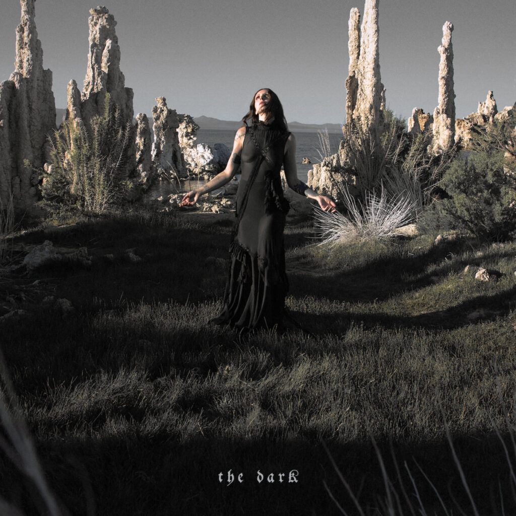 Chelsea Wolfe – The Dark