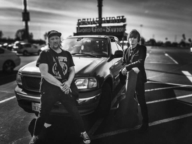 PREMIÄR: The MagNuts (with Steve Hunter) – We Stand Together