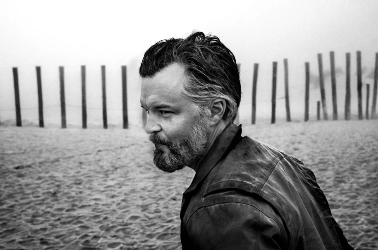 ”Jag har blivit mindre rädd” – The Tallest Man on Earth hittar hem